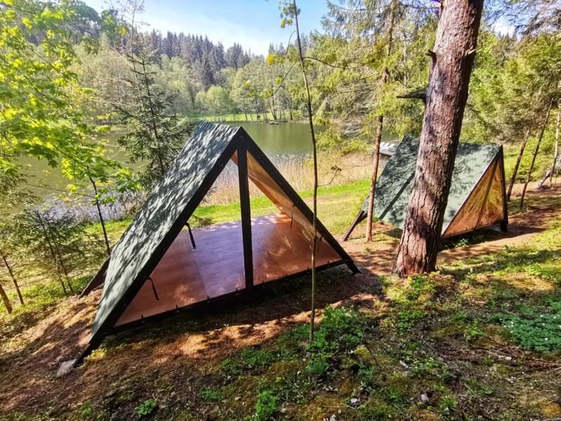 Кемпинги A-frames at lake Virėkšta Senasis Daugėliškis